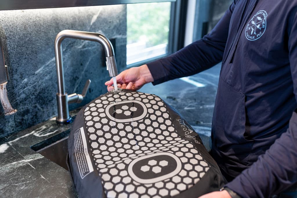 Filling a BALEROboard's bladder from a kitchen tap
